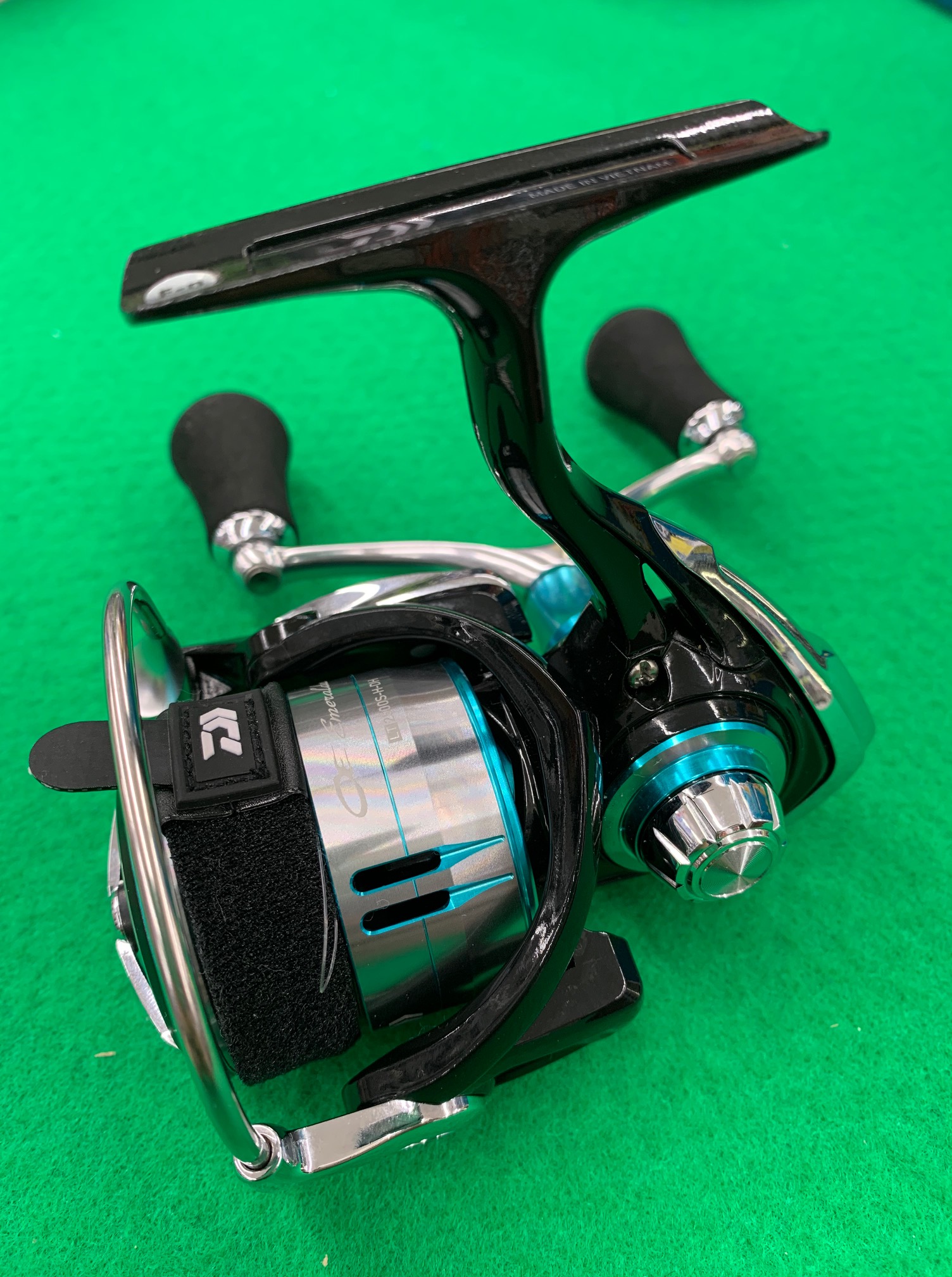 ダイワ(DAIWA) スピニングリール 19 エメラルダス LT2500S-H-DH(2019