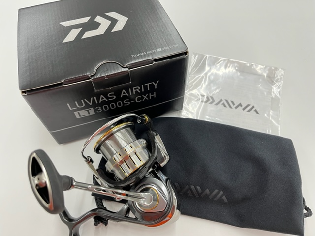 Daiwa ルビアス LT 3000S-CXH 美品 - リール