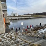 石狩放水路のワカサギを釣り